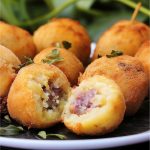 53.¡Bolita De Yuca Rellena 1