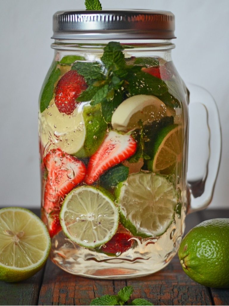 Agua de Fresa Limón Pepino Menta (2)